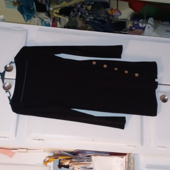 Black dress - Picture 5 of 7